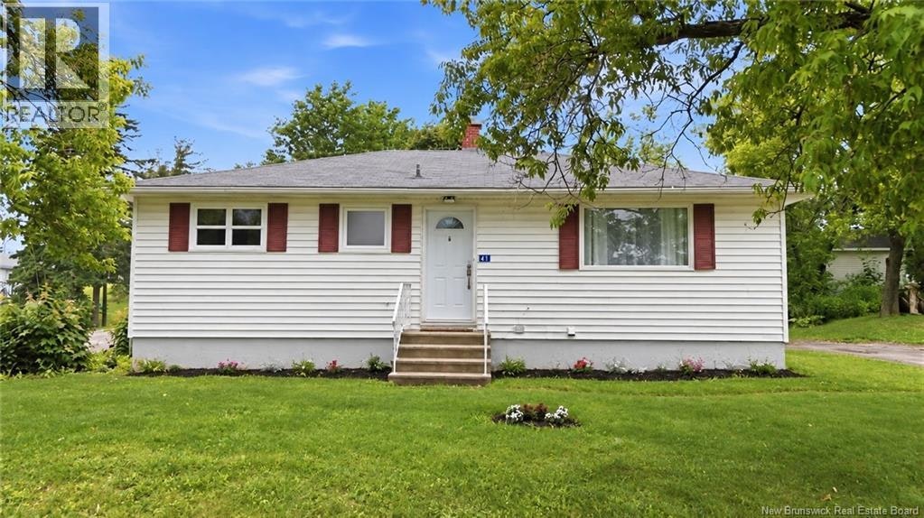 41 Highlandview Road, Moncton, NB, E1A 2L1