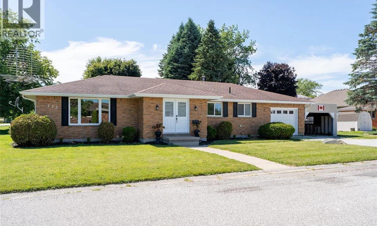 238 Davies Street East