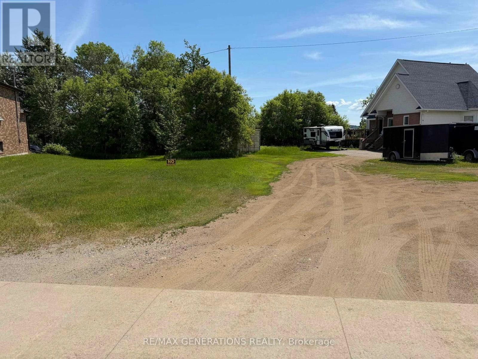 18 Front Street, Nipigon, ON, P0T 2J0