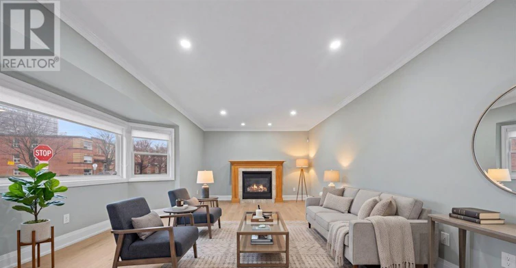 50 Putman Avenue, Ottawa, ON, K1M 1Z3 - 2
