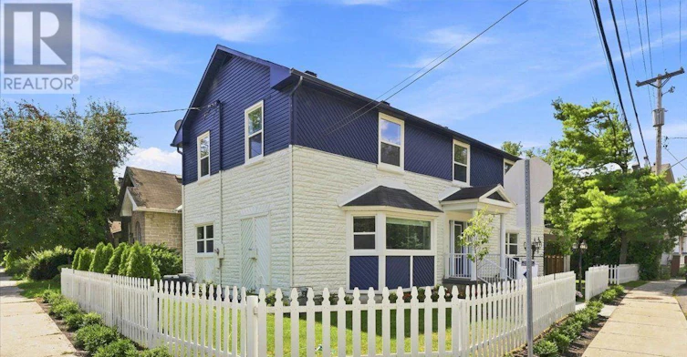 50 Putman Avenue, Ottawa, ON, K1M 1Z3 - 3