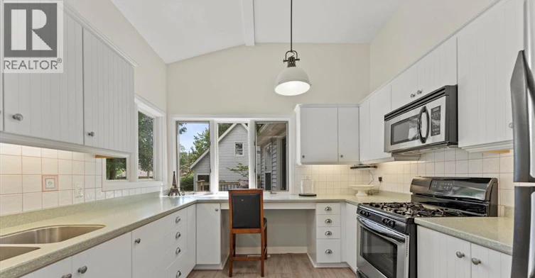 12746 Riverside Drive, Tecumseh, ON, N8N 1A3 - 7