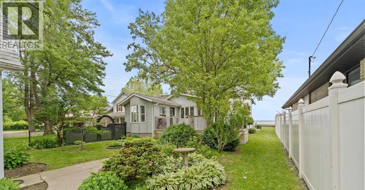 12746 Riverside Drive, Tecumseh, ON, N8N 1A3 - 3