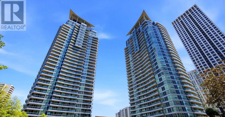 303-33 Elm Drive W, Mississauga, ON, L5B 4M2