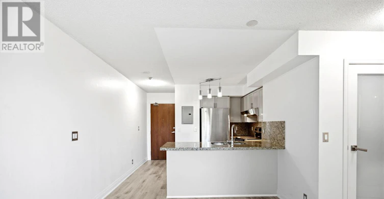 303-33 Elm Drive W, Mississauga, ON, L5B 4M2 - 7