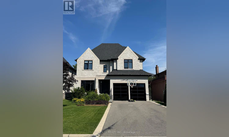 2588 Sharon Crescent