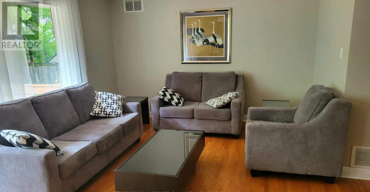 49 Woodward Avenue, London, ON, N6H 2G6 - 4
