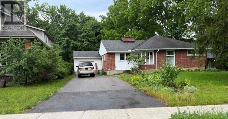 49 Woodward Avenue, London, ON, N6H 2G6