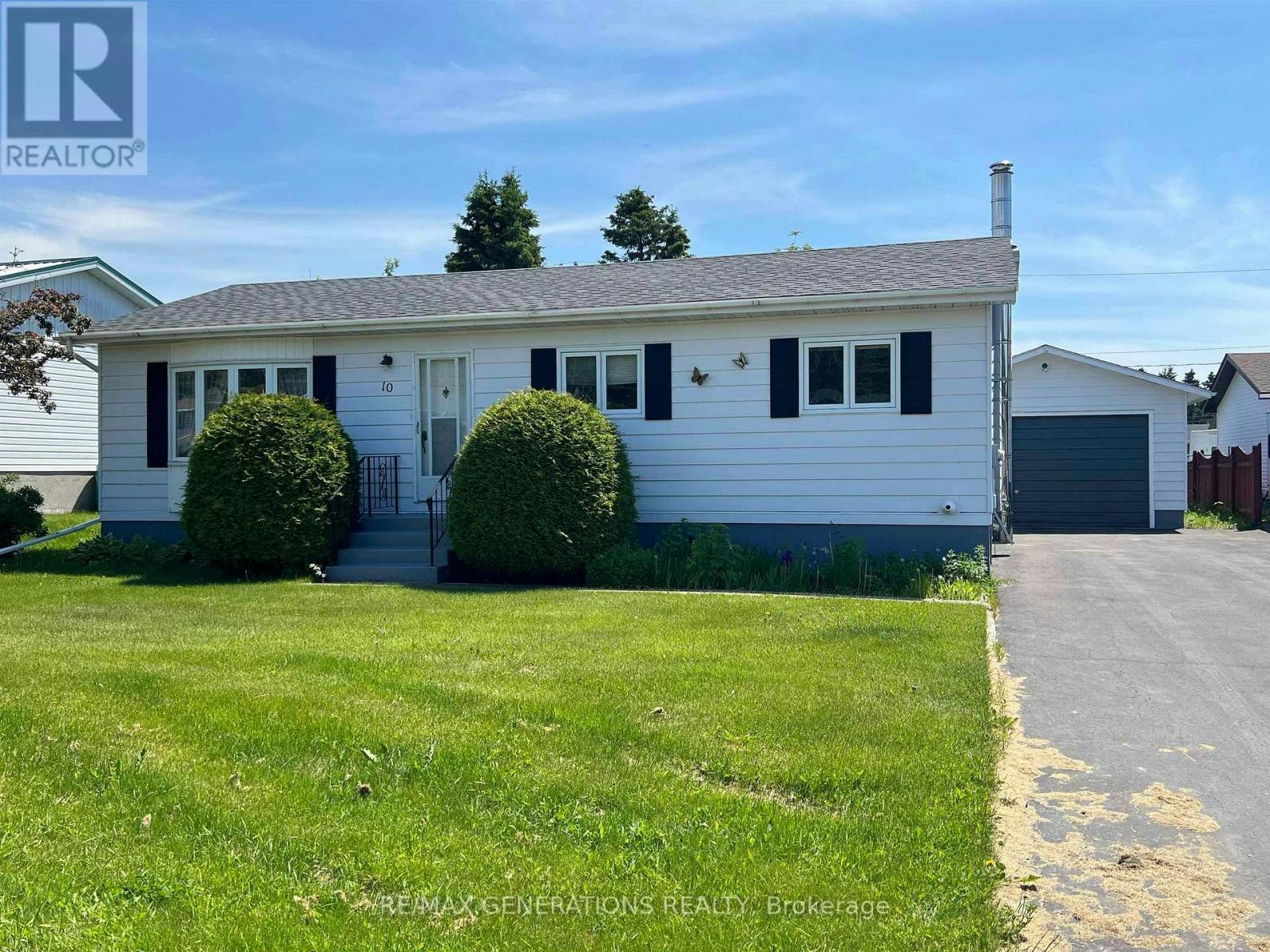 10 Lloyd Irwin Street, Marathon, ON, P0T 2E0