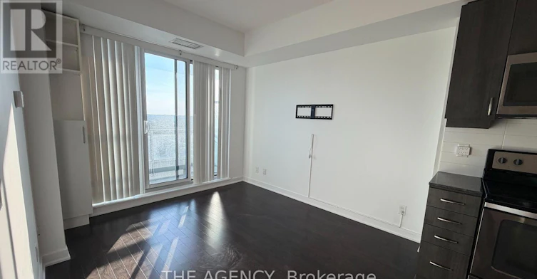 1113-9201 Yonge Street, Richmond Hill, ON, L4C 1H9 - 4