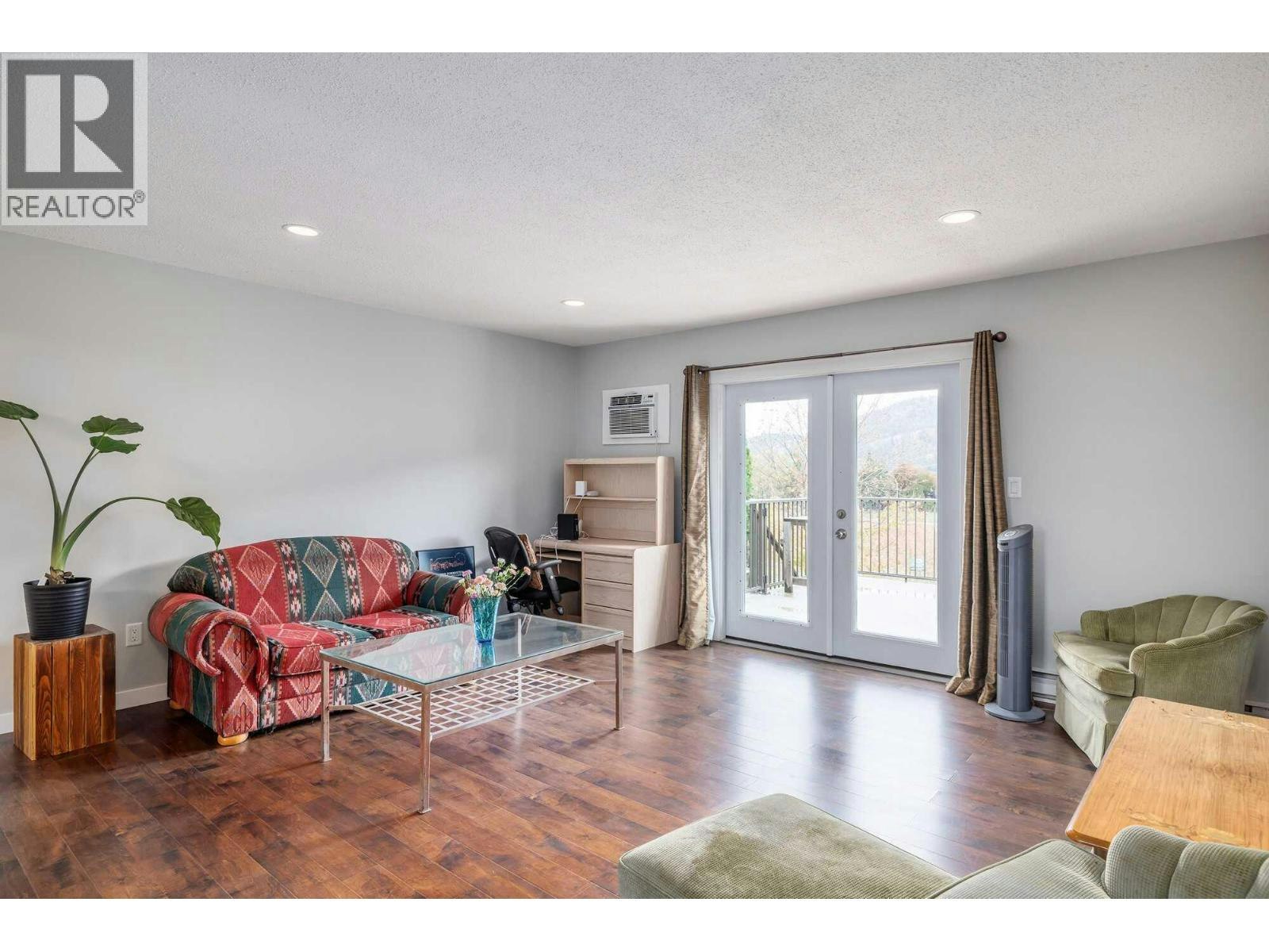 3-2161 Scenic Road - 5