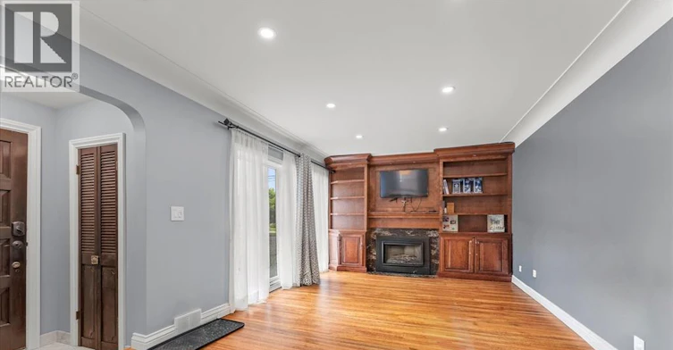 MAIN-4531 Pleasant Place, Windsor, ON, N8Y 2E9 - 3