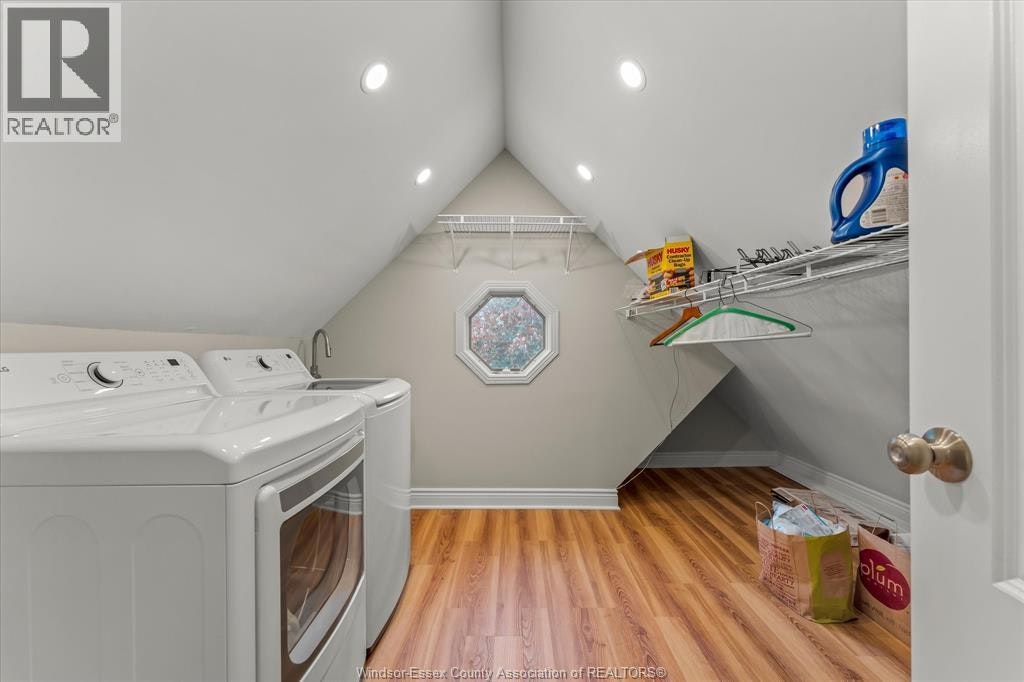 MAIN-4531 Pleasant Place, Windsor, ON, N8Y 2E9 - 9