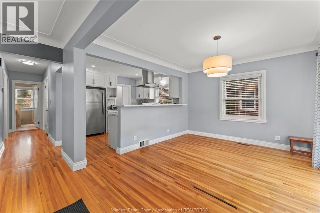 MAIN-4531 Pleasant Place, Windsor, ON, N8Y 2E9 - 2