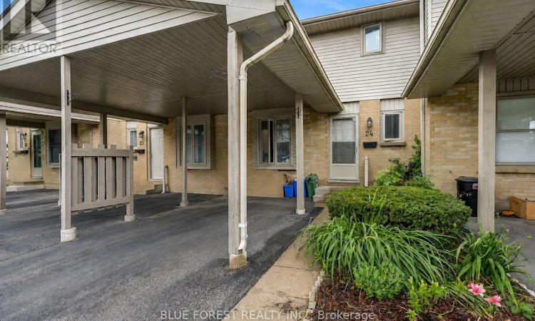 24-25 Erica Crescent
