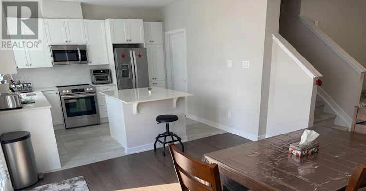 208 Falsetto Street, Ottawa, ON, K1W 0S2 - 13