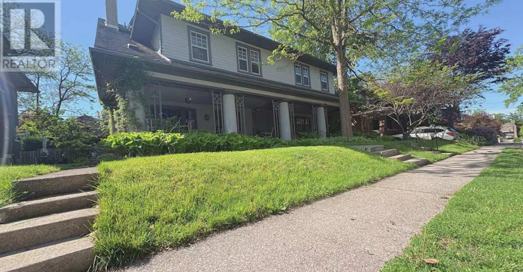 2-5 College Street, St. Catharines, ON, L2R 2W6 - 3
