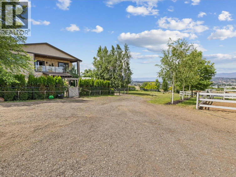1052 Webster Road, Kelowna, BC, V1P 1C2 - 12