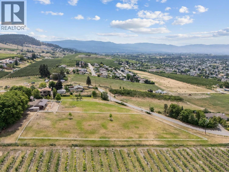 1052 Webster Road, Kelowna, BC, V1P 1C2 - 3