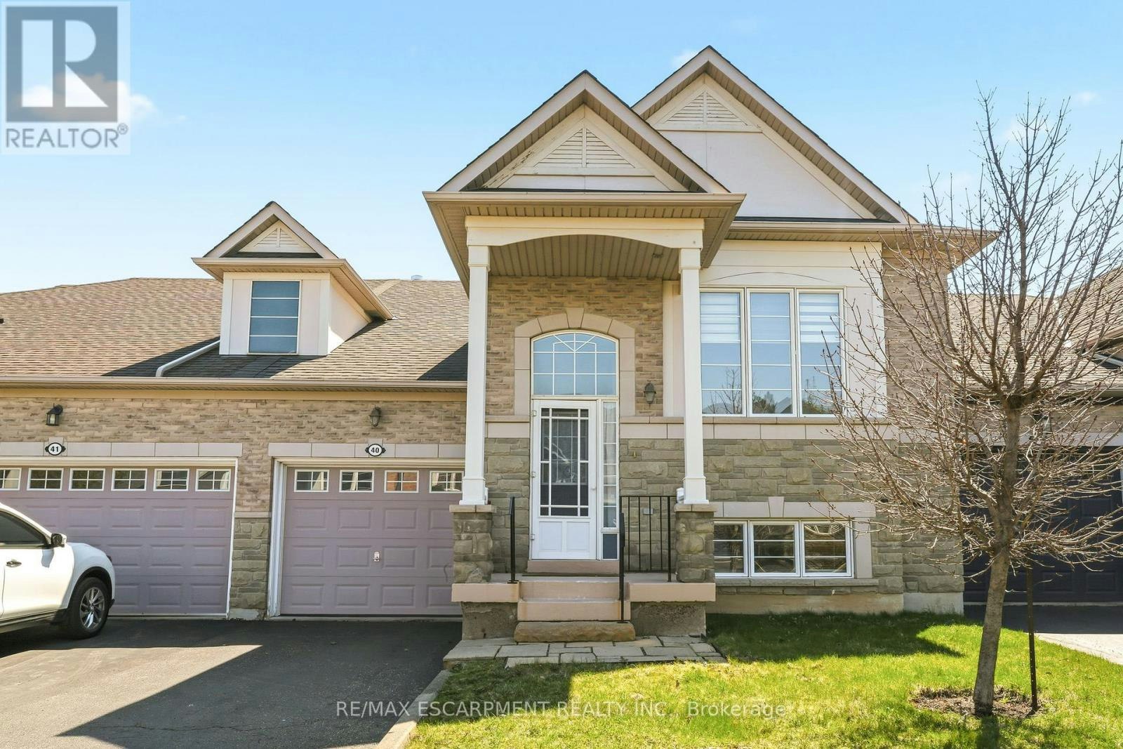 40-4400 Millcroft Park Drive, Burlington, ON, L7M 5B5