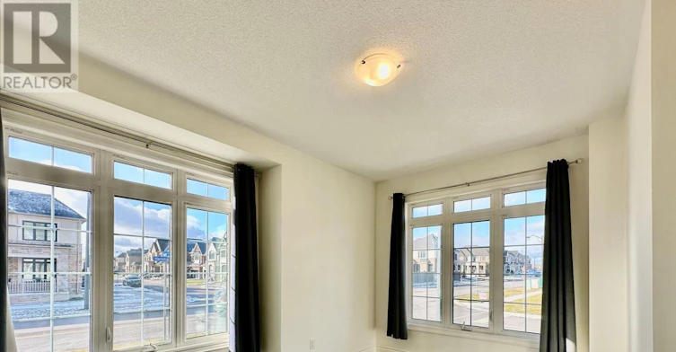 1355 Restivo Lane, Milton, ON, L9E 1K2 - 5