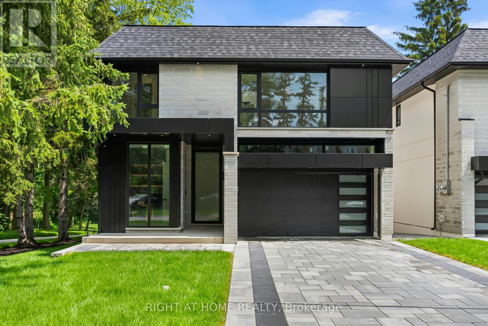 1209 Canterbury Road, Mississauga, ON, L5G 4A4