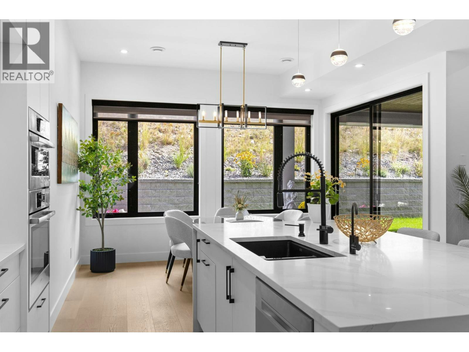 437 Vision Court, Kelowna, BC, V1W 0C4 - 23