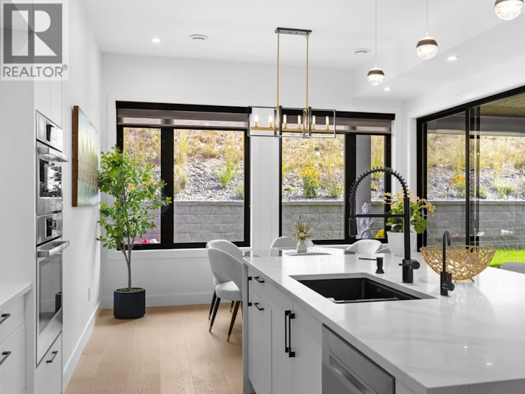 437 Vision Court, Kelowna, BC, V1W 0C4 - 23