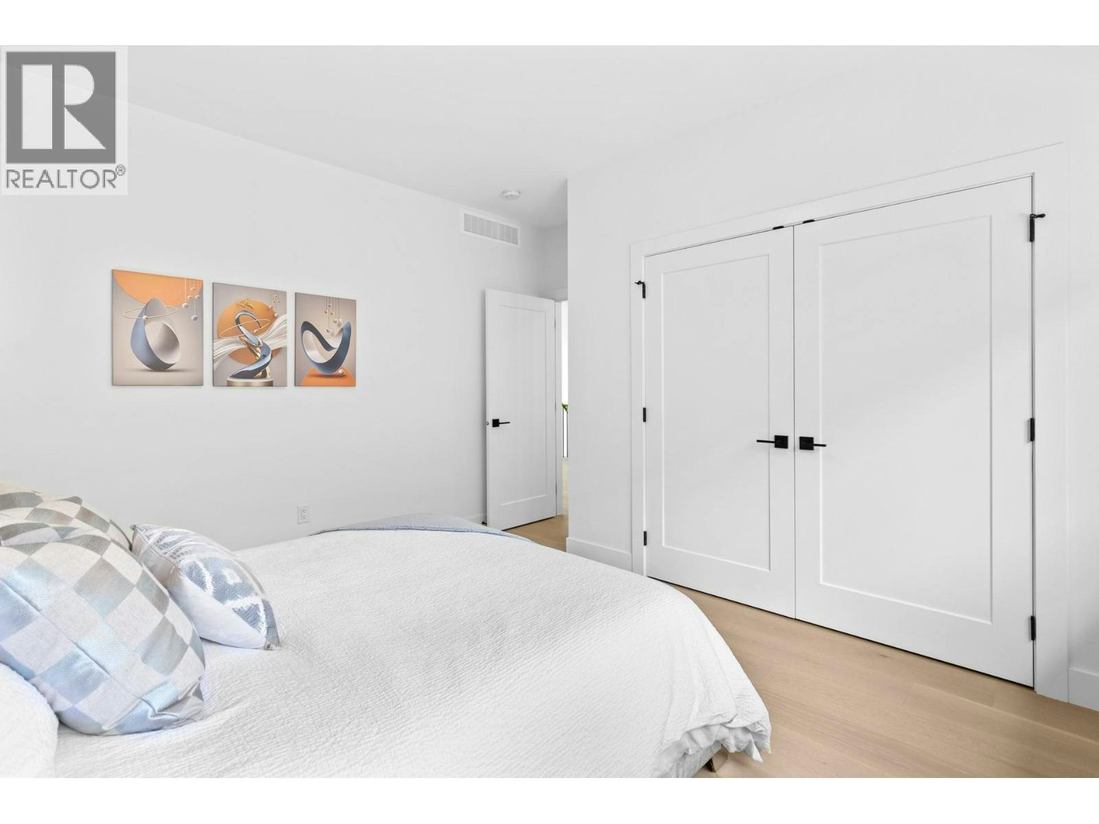 437 Vision Court, Kelowna, BC, V1W 0C4 - 43