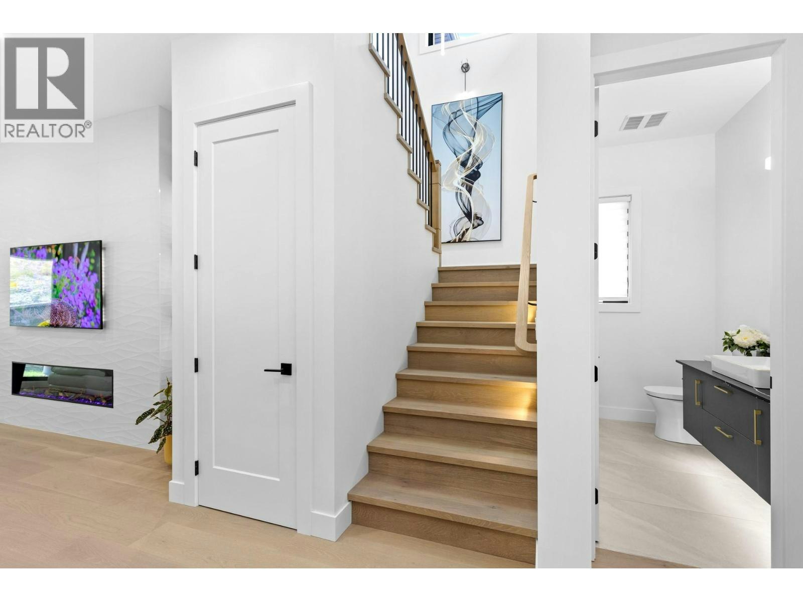 437 Vision Court, Kelowna, BC, V1W 0C4 - 8