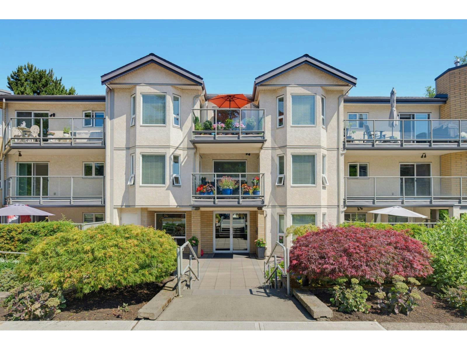 214-15255 18 Avenue, Surrey, BC, V4A 1W9