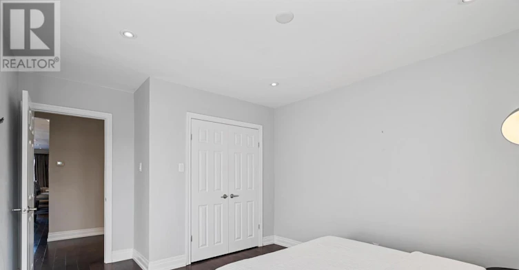289 Burnett Avenue, Toronto, ON, M2N 1W2 - 18