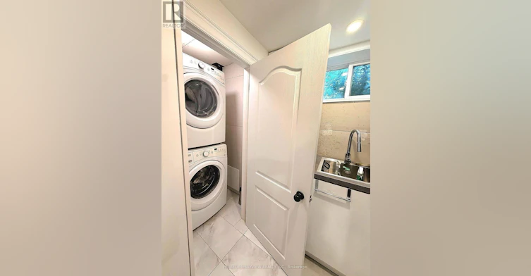 BASEMENT-110 Woodpark Place, Newmarket, ON, L3Y 3P6 - 13