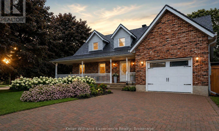 300 4th Avenue W