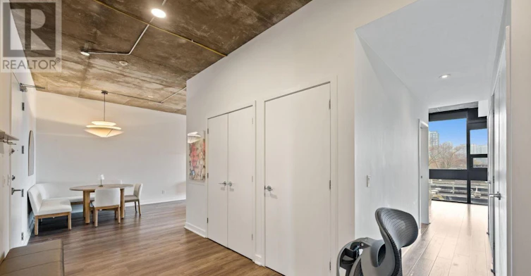 403-60 Bathurst Street, Toronto, ON, M5V 2P4 - 16