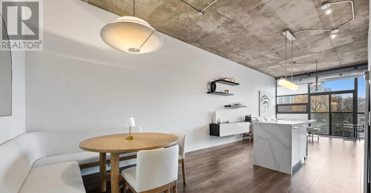 403-60 Bathurst Street, Toronto, ON, M5V 2P4 - 11