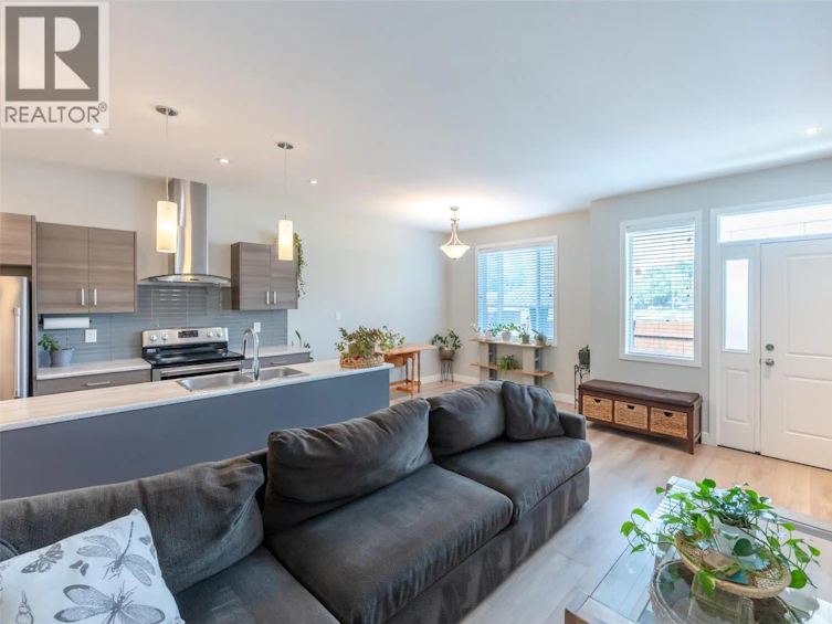 102-457 Nelson Avenue, Penticton, BC, V2A 2L3 - 5