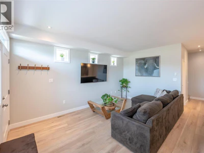 102-457 Nelson Avenue - 2