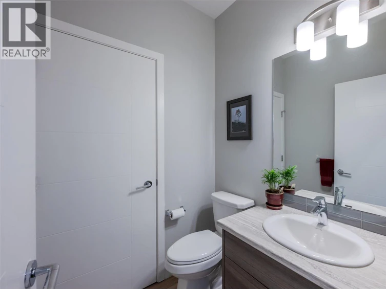 102-457 Nelson Avenue, Penticton, BC, V2A 2L3 - 12
