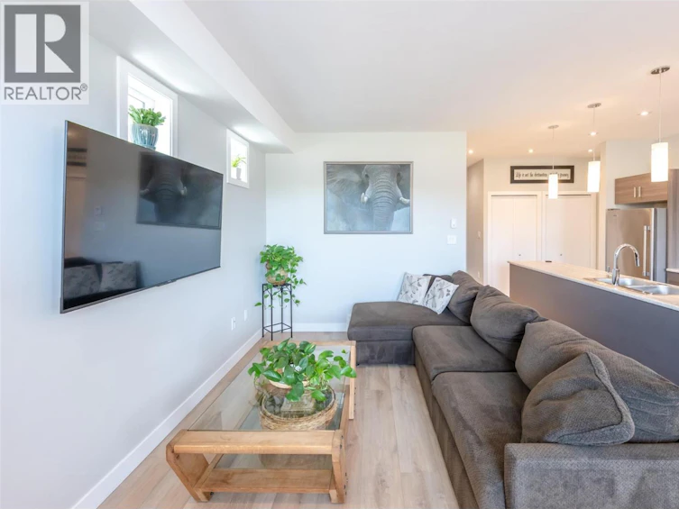102-457 Nelson Avenue, Penticton, BC, V2A 2L3 - 4