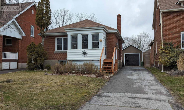 51 Dundas Street