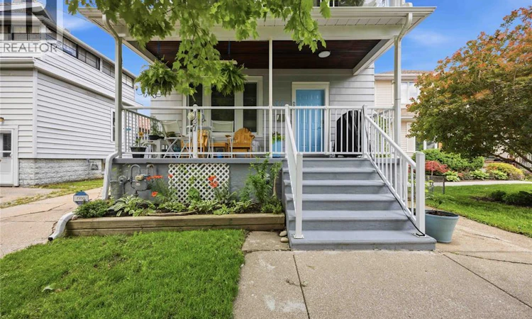 137 Euphemia Street North