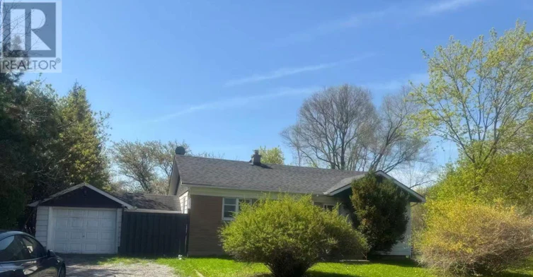 555 Wellington Street W, Aurora, ON, L4G 6J7