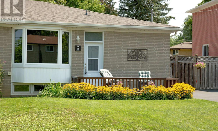 45 Bailey Crescent