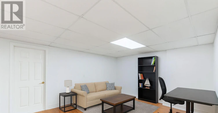 17 Beckett Avenue, East Gwillimbury, ON, L9N 1E6 - 13