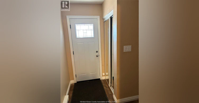 6266 Thornberry Crescent, Windsor, ON, N8T 3A3 - 2