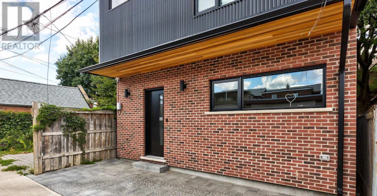 LANEWAY HOME-642 Gladstone Avenue, Toronto, ON, M6H 3J4 - 2