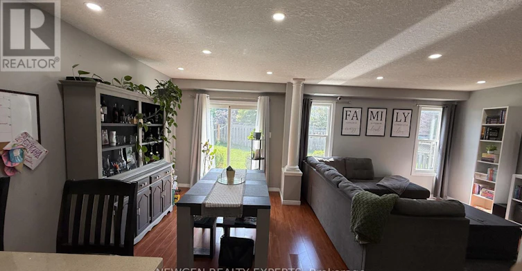 11 Berry Moss Street, Kitchener, ON, N2E 3V1 - 7