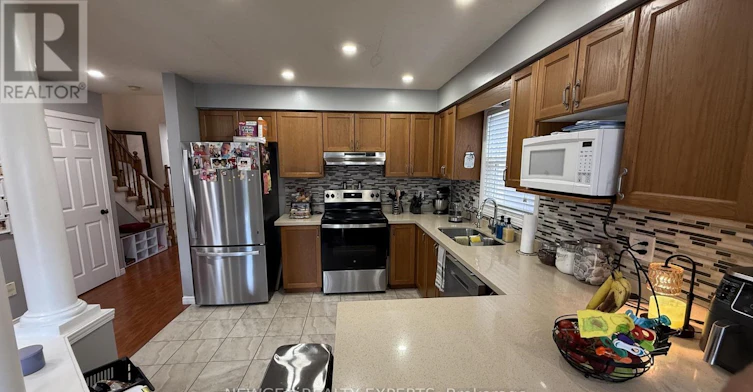 11 Berry Moss Street, Kitchener, ON, N2E 3V1 - 9