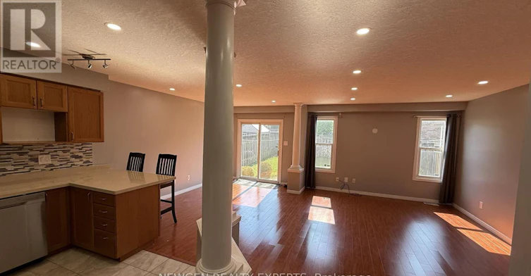 11 Berry Moss Street, Kitchener, ON, N2E 3V1 - 12